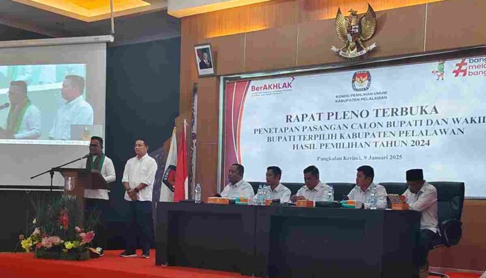 KPU Gelar Rapat Pleno Terbuka Penetapan Paslon Bupati dan Wakil Bupati Terpilih Kabupaten Pelalawan 2024