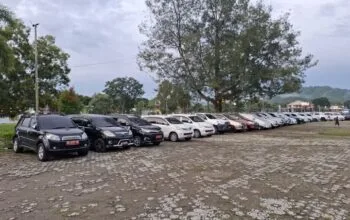 Bupati TTU Perintahkan Seluruh Mobil Dinas Diparkir di Kantor Bupati Selama Libur: Langkah Penghematan Anggaran Negara IMG-20250314-WA0122