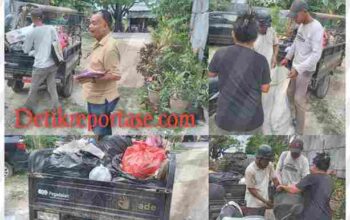 Fhoto ketua RT 03 kelurahab oebufu bersama warga membersihkan sampah yang menumpuk dari rumah warga pada tanggal 10 April 2025