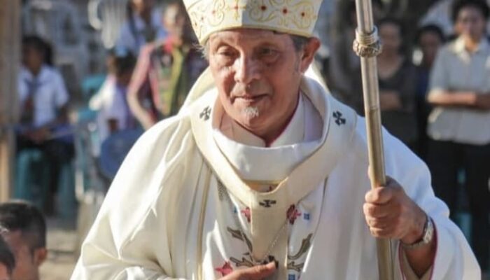 Uskup Peziarah Itu Telah Pergi  (Mengenang Uskup Emeritus Mgr. Petrus Turang Pr)