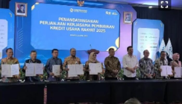 Bank SulutGo Teken Kerja Sama dengan Kementerian UMKM untuk Pembiayaan KUR