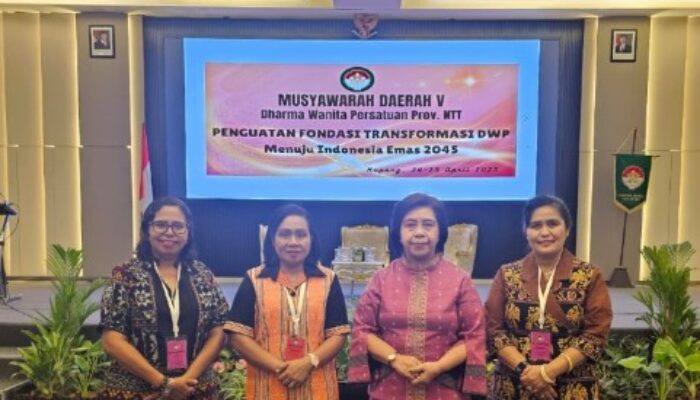 Ketua DWP Kabupaten Sikka Hadiri Musda Dharma Wanita Persatuan Provinsi NTT