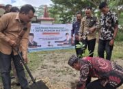 Sambut Hari Bumi 2025, Kemenag Sumba Tengah Tanam Pohon Matoa