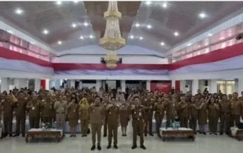 Resmi Jadi Abdi Negara! 71 CPNS Bitung Terima SK Pengangkatan dari Wali Kota Hengky Honandar IMG-20250526-WA0210
