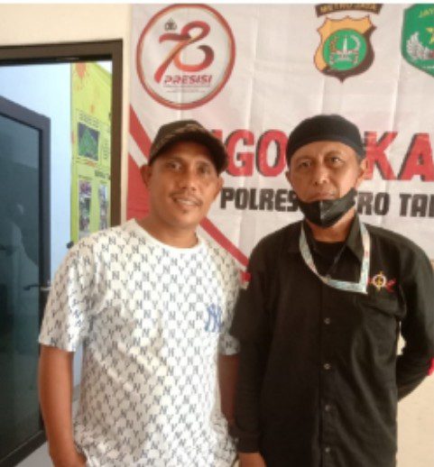 Sambutan hangat dari kepala desa muara saat di kunjungi awak media dan membuat komitmen wujud sinergi dan tranparansi dalam pengelolaan desa