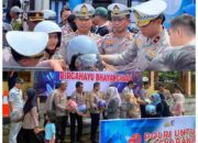 Gakkum Korlantas Polri dan Polres Soppeng Bagi-Bagi 330 Helm SNI, Warga Antusias!