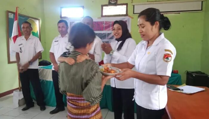 Cegah Stunting, Camat Talibura Launching PMT di Desa Nangahale: “Stunting Tidak Bisa Ditunda”