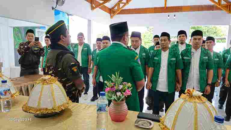 Suasana pelantikan pengurus GP Ansor Soppeng, td Banser angkatan Vi resmi di buka