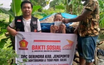 Fhoto bantuan ketua DPC Gerindra Jeneponto di bantaran günung