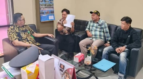 DTRB kunjungi kelurahan Salembaran Jaya untuk membahasan penataan halaman kantor demi mewujudkan layananan yang lebih humanis