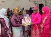 MTQ ke-43 Riau Dibuka Meriah, Bupati Zukri Dampingi Kafilah Pelalawan Penuh Semangat