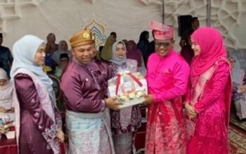 MTQ ke-43 Riau Dibuka Meriah, Bupati Zukri Dampingi Kafilah Pelalawan Penuh Semangat Pembukaan MTQ ke 43 di Bengkalis, yang dibuka langsung oleh gubernur Riau Abdul Wahid dan di hadiri juga oleh bupati Pelalawan yang mendampingi kafilah Pelalawan sekaligus untuk memberi semangat