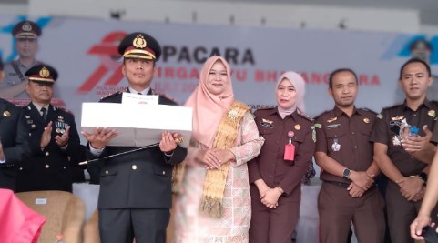 Kejutan hangat dari Kejari shoppeng untuk Kapolres saat hari ulang tahun bhayangkara ke 79