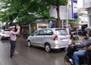 Satlantas Polres Wajo Laksanakan Pengamanan dan Pengaturan Lalu Lintas Pagi Hari di Kota Sengkang