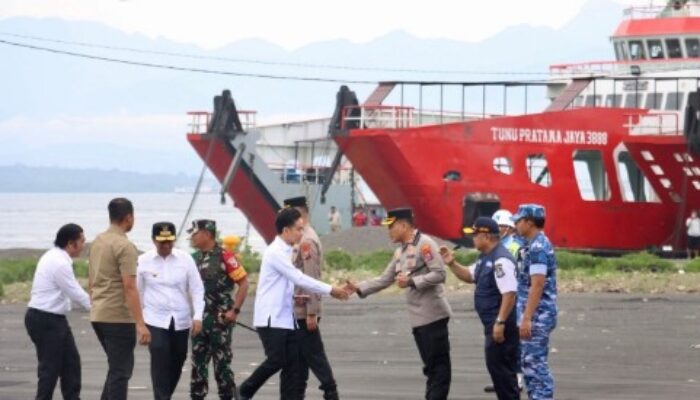Polresta Banyuwangi Siagakan Personel dalam Kunker Wapres Gibran, Tinjau Langsung Penanganan Laka Laut KMP Tunu Pratama Jaya