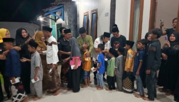 Peringati 10 Muharam 1447 H, Warga Salakbrojo Gelar Santunan Anak Yatim Bersama Ormas Squad Nusantara