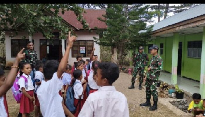 Tanamkan Cinta Tanah Air Sejak Dini, Satgas Pamtas RI-RDTL Gelar Wasbang di SD Sitnoni Aplal