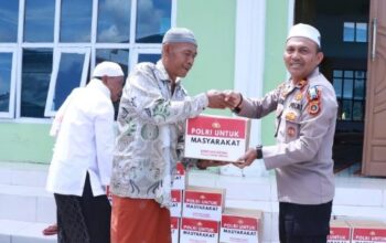 Peduli Sesama, Polres Bener Meriah Salurkan Bantuan Sosial untuk Kaum Dhuafa dan Lansia di Kecamatan Wih Pesam Polres Bener Meriah Salurkan Bantuan Sosial untuk Kaum Dhuafa dan Lansia di Kecamatan Wih Pesam