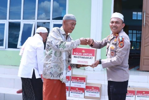 Polres Bener Meriah Salurkan Bantuan Sosial untuk Kaum Dhuafa dan Lansia di Kecamatan Wih Pesam