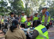 Humanis dan Berhati Nurani: Satgas Operasi Patuh Polda Jateng Tegur Lansia Pelanggar Lalu Lintas Tanpa Tilang