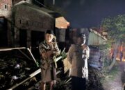 Polsek Tempe Bergerak Cepat Amankan TKP Kebakaran Rumah Kosong di Wajo