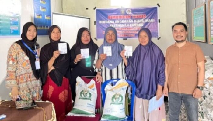 190 Kepala Keluarga di Sawakungbeba Terima Bantuan Beras 10 Kg: Pemerintah Hadir di Tengah Kenaikan Harga Pangan