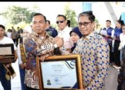 Dapat Penghargaan dari Menteri BKKBN, Bupati Soppeng dan Ketua TP PKK Dinilai Inspiratif di Bidang Keluarga
