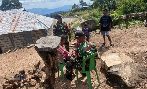 Satgas Pamtas Gelar Layanan Kesehatan Keliling