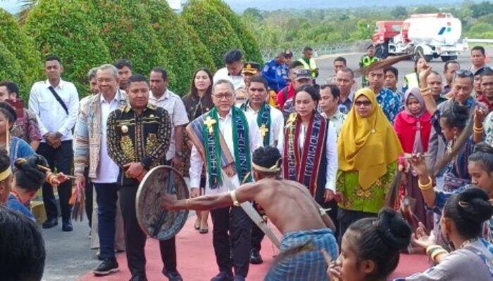 Bupati Sikka Dorong Kolaborasi Perguruan Tinggi untuk Ketahanan Pangan NTT dalam Seminar Nasional UNIMOF