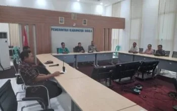 Bupati Sikka Launching Website Pesta Rakyat HUT RI ke-80
