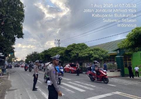 Satlantas Polres Bulukumba Rutin Atur Lalu Lintas Pagi-Sore Demi Warga