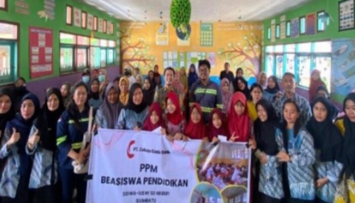 PT CGG Peduli Pendidikan: Salurkan Beasiswa untuk Siswa Desa Siumbatu