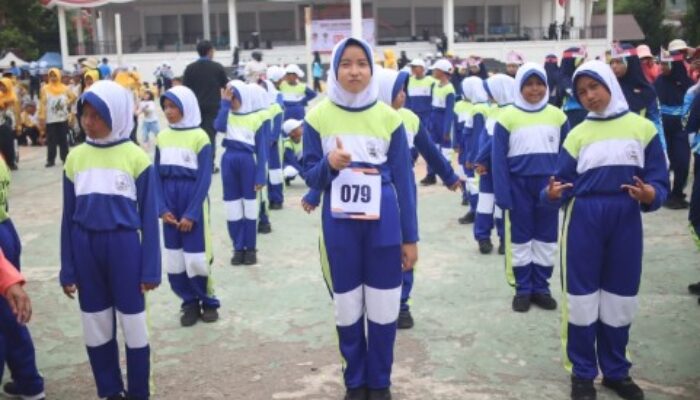 Turun Gunung dengan Semangat Kemerdekaan: SDN 225 Cirowali Soppeng Meriahkan Gerak Jalan Indah HUT RI ke-80