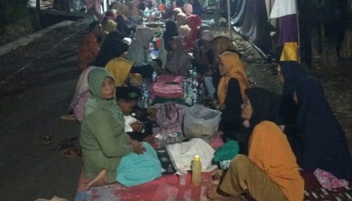 Renungan Suci dan Tasakuran Malam 17 Agustus: Warga Karang Jati Cilacap Peringati HUT ke-80 RI dengan Khidmat