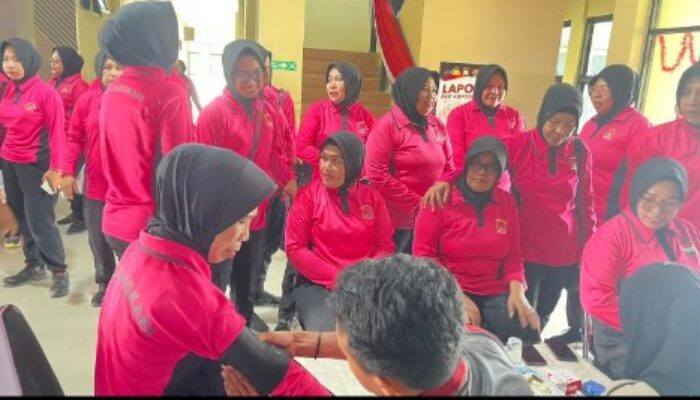 Peduli Kesehatan Keluarga, Polres Soppeng Gelar Pemeriksaan Penyakit Tidak Menular untuk Bhayangkari