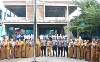 Kasat Lantas Polres Bulukumba Jadi Irup di SMKN 1, Tanamkan Budaya Tertib Berlalu Lintas Screenshot_2025_0908_132218