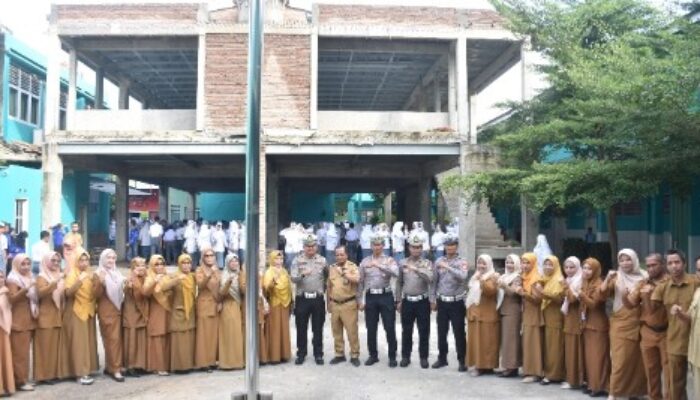Kasat Lantas Polres Bulukumba Jadi Irup di SMKN 1, Tanamkan Budaya Tertib Berlalu Lintas