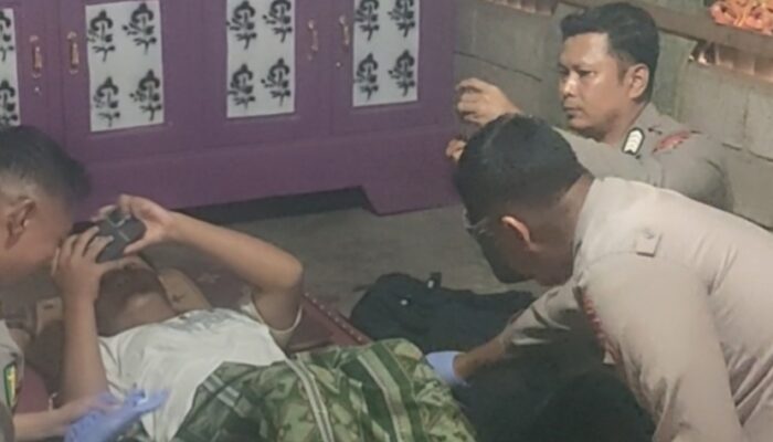 Kampung Beru Tappalalo Didatangi Kapolres Jeneponto, Warga Haru Terima Bantuan dan Sunatan Gratis