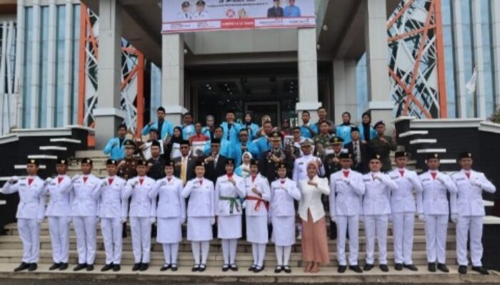 Kapolres Ketapang Hadiri Upacara Hari Sumpah Pemuda ke-97 Tahun 2025 di Halaman Kantor Bupati