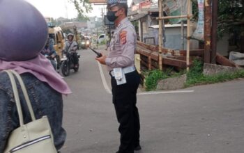 Anggota Satlantas Polsek Balaraja Laksanakan Gatur Lalin Pagi, Ciptakan Kamseltibcar Lantas di Wilayah Hukum Polresta Tangerang IMG_20251121_081056