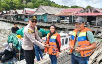 Gerak Cepat Polsek Pulau Maya Bagikan Life Jacket dan Imbau Nelayan Waspada di Karimata Usai Cuaca Ekstrem Screenshot_2025_1122_114731