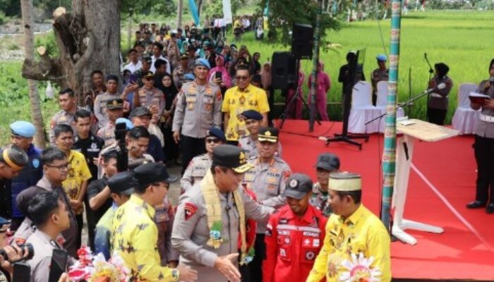 Kapolda Sulsel Kunjungi Soppeng, Resmikan Jembatan Gantung Satya Haprabu Lakellu dan Perkuat Pelayanan Humanis Polri
