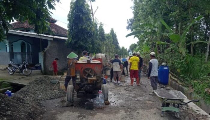 Desa Karangreja Cimanggu Cilacap Bangun Dua Titik Infrastruktur, Kades Sarwin Fokuskan Peningkatan Akses Warga