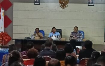 Bupati Juventus Kago di Maumere Evaluasi RKPD 2025 Sikka: Dana Rp1,33 Triliun Terealisasi 93,73 Persen—Apakah Ini Sudah Menjawab Kesejahteraan Warga? Bupati Sikka Juventus Prima Yoris Kago saat memimpin rapat evaluasi RKPD Tahun 2025 di Aula Baperrida Maumere