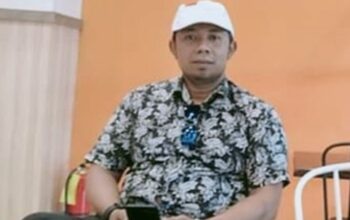Tokoh Pemuda Ketapang Soroti Gakkum Kehutanan Diduga Tebang Pilih, Buruh Kayu Ditangkap Industri Tujuan Tak Tersentuh? Wakil Ketua DPC Laskar Anti Korupsi Indonesia LAKi Ketapang Ujang Yandi menyoroti dugaan tebang pilih penegakan hukum Gakkum Kehutanan di Kabupaten Ketapang Kalimantan Barat