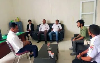 Komitmen Dokumentasikan Arsip Daerah di Sikka, DISARPUS Audiensi dengan Pemenang Piala Citra Yosef Levi: Mengapa Arsip Sinematik Penting bagi Generasi Muda? Dialog audiensi Dinas Kearsipan dan Perpustakaan Kabupaten Sikka bersama Yosef Levi, pemenang Piala Citra Indonesia.