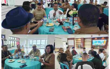 Bupati Sikka Yoris Kago berbicara pada acara Coffee Morning Pemkab Sikka dan Hari Pers Nasional 2026 bersama wartawan AWAS di Maumere