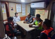 Respons Cepat, Tim SAR Lanal Ketapang Turun Tangan Cari Korban di Perairan