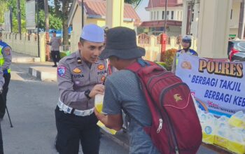 *Polres Binjai Berbagi Takjil di Bulan Suci Ramadhan 1447 Hijriah*