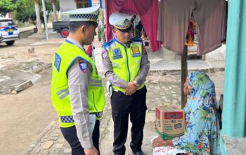 Jumat Berkah, Satlantas Polres Batu Bara Patroli Antisipasi Macet Sekaligus Berbagi Sembako IMG-20260227-WA0079